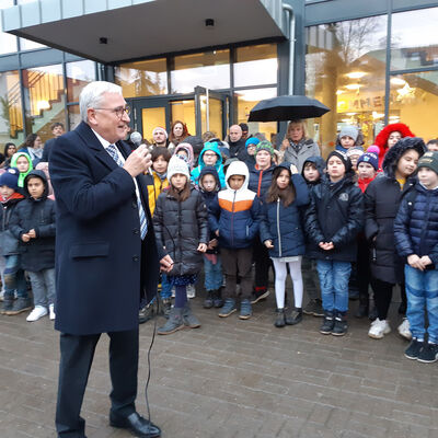 Bild vergr&ouml;&szlig;ern: Herder-Grundschule Tag der offenen T�r_Finanzminister Michael Richter