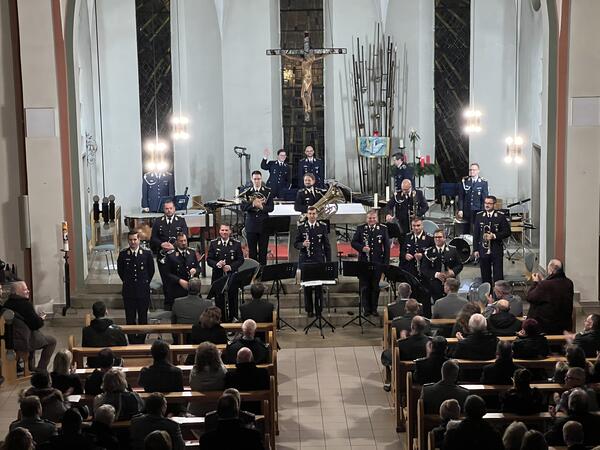 Bild vergr&ouml;&szlig;ern: Benefizkonzert Bundeswehr