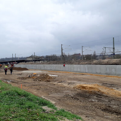Bild vergr&ouml;&szlig;ern: Am G�terbahnhof