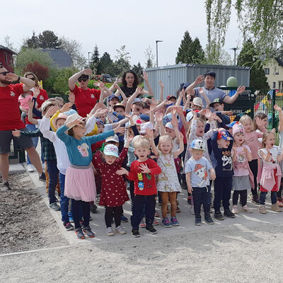 Bild vergr&ouml;&szlig;ern: Grundschule Tagewerben �bergabe Programm Kita-Kinder