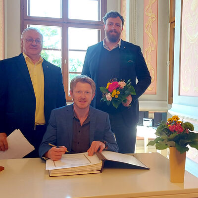 Bild vergr&ouml;&szlig;ern: Christopher Maletz Ehrenbuch