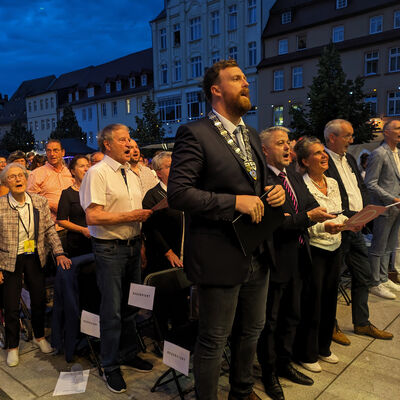 Bild vergr&ouml;&szlig;ern: 2023-08-24 Er�ffnungsveranstaltung Stadthymne Wei�enfels-Lied