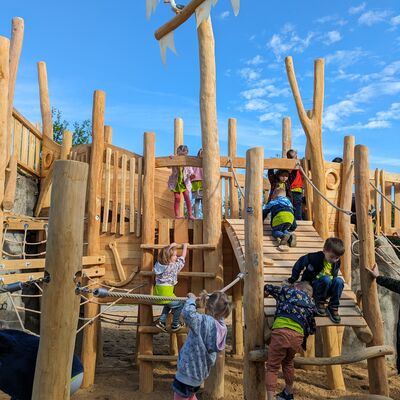 Bild vergr&ouml;&szlig;ern: Spielplatz Stadtbalkon Haus unserer Kinder