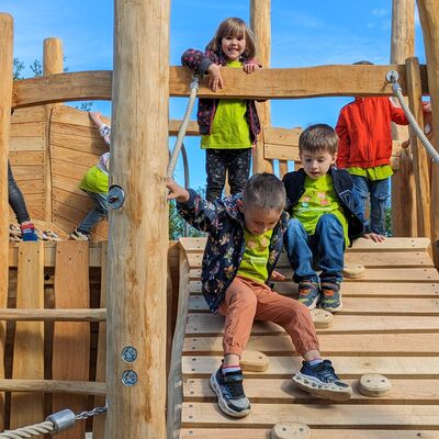 Bild vergr&ouml;&szlig;ern: Spielplatz Stadtbalkon Kita Haus unserer Kinder
