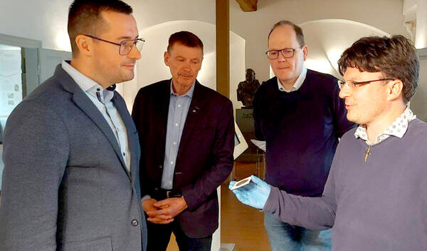 Bild vergr&ouml;&szlig;ern: Pr�sentation des Silbertalers_Anke Fey Stadt Wei�enfels