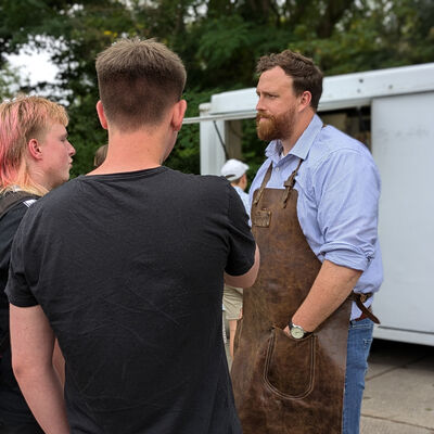 Bild vergr&ouml;&szlig;ern: Grillfest an der Br�ckenm�hle Gespr�ch 1