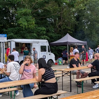 Bild vergr&ouml;&szlig;ern: Grillfest an der Br�ckenm�hle