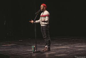 Bild vergr&ouml;&szlig;ern: Poetry Slammer Philipp Herald liefert sich einen Dichterwettstreit zu Novalis und Co