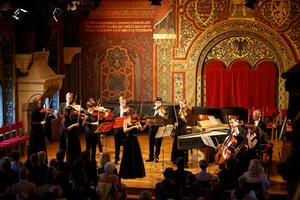 Bild vergrößern: Das Südthüringische Kammerorchester gestaltet das Festkonzert Wer einsam sitz in seiner Kammer
