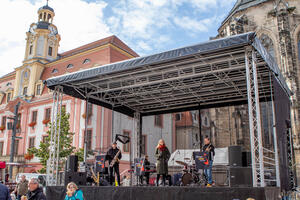 Bild vergr&ouml;&szlig;ern: Ostermarkt B&uuml;hnenprogram