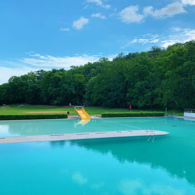 Bild vergr&ouml;&szlig;ern: Freibad Wei&szlig;enfels