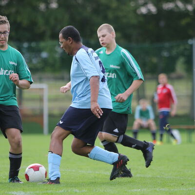 Bild vergrößern: Special Olympics Athleten beim Fuballturnier