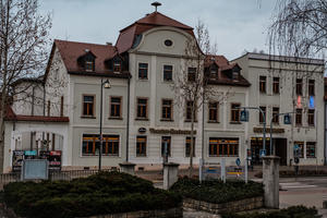 Bild vergr&ouml;&szlig;ern: Kulturhaus bei Tag