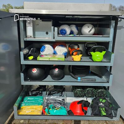 Bild vergr&ouml;&szlig;ern: Sportbox am Stadion