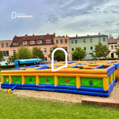 Bild vergr&ouml;&szlig;ern: Kinderspielpark zum Saalefest