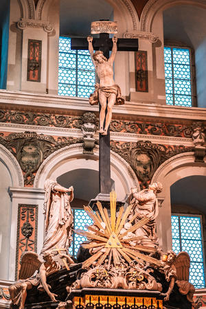 Bild vergr&ouml;&szlig;ern: Schlosskirche Altar
