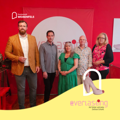 Bild vergrößern: Erfolgreiche Ausstellungseröffnung Everlasting